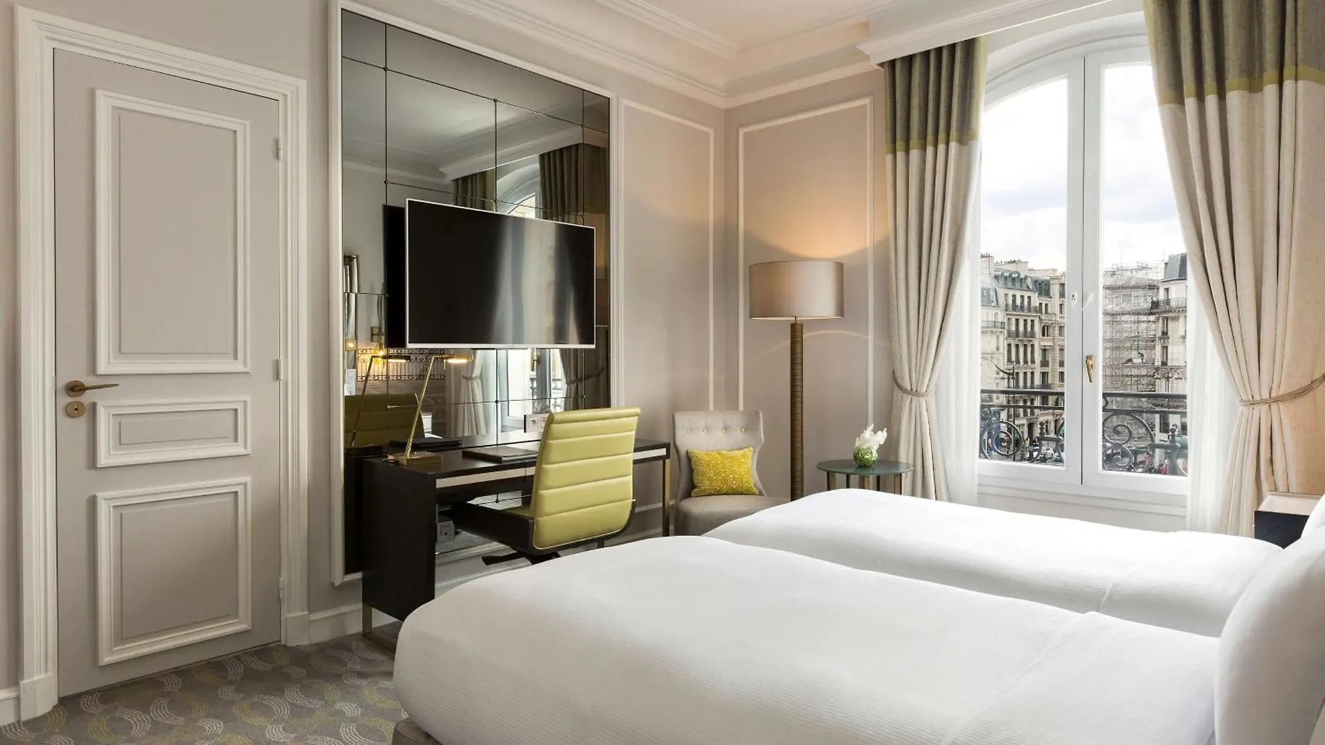 Hilton Opera