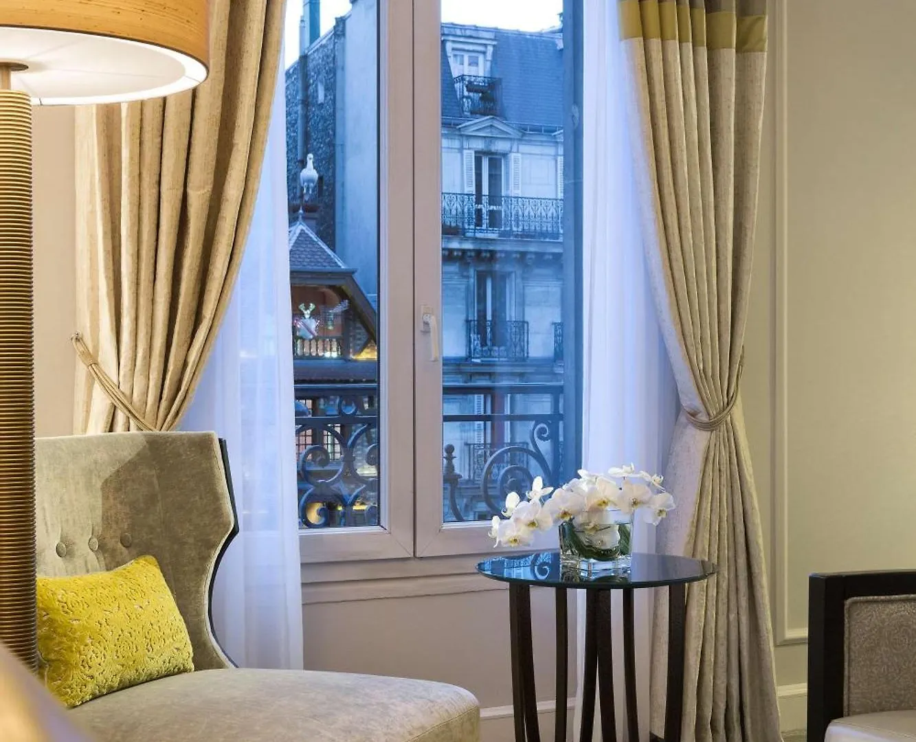 Hilton Opera 4*