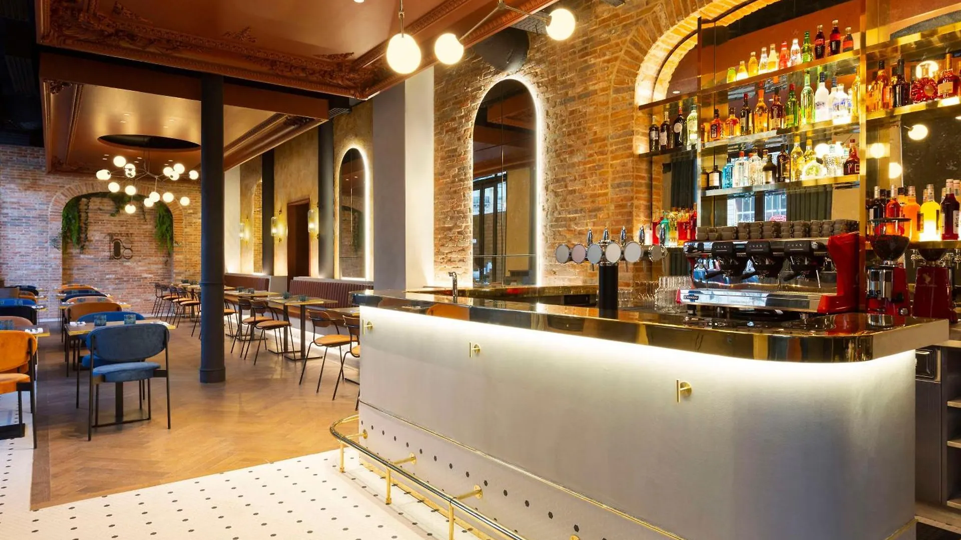 Hilton Opera Hotel 4*